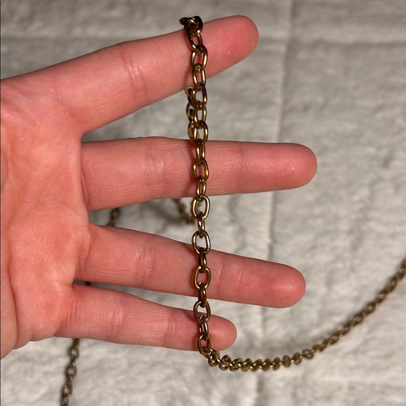 Gold Glitter Envelope Clutch with Chain Strap - Picture 3 of 9